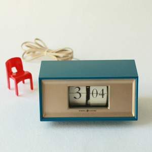 vintage GE blue flip clock