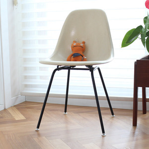 Vintage eames Chair(IVORY) 